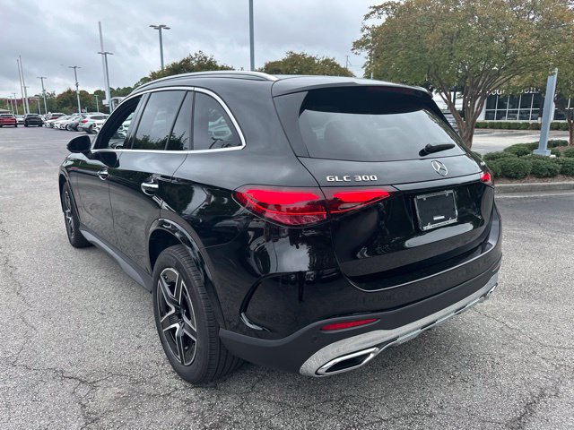 Used 2026 Mercedes-Benz GLC 300 4MATIC image 4