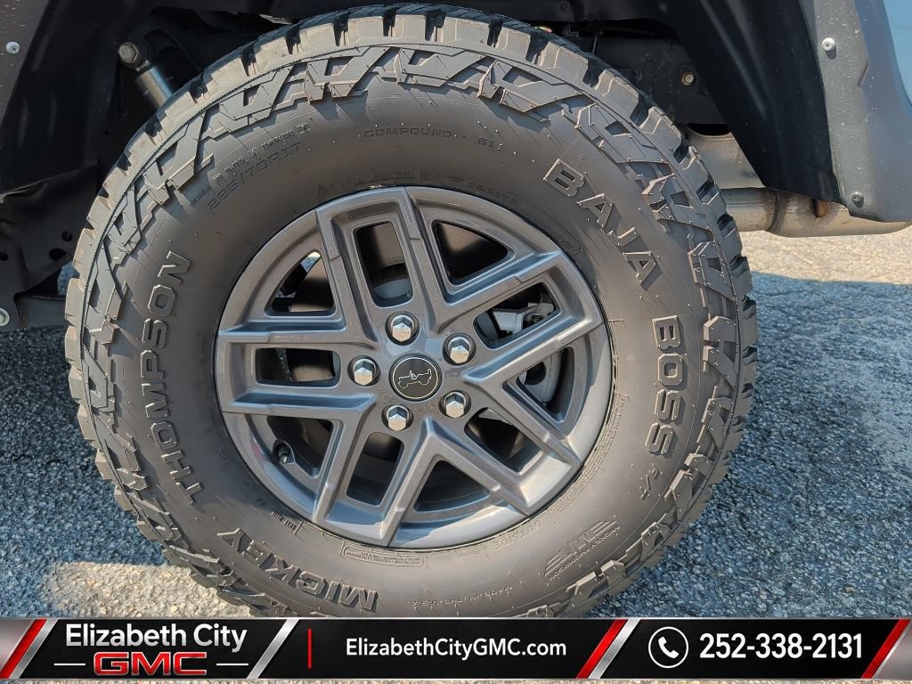 Used 2024 Jeep Gladiator Sport AWD/4WD image 7