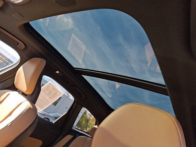 Used 2018 Volvo XC60 T5 Momentum w/ Convenience Package AWD/4WD image 14