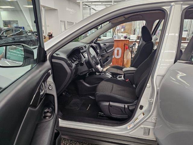 Used 2020 Nissan Rogue S AWD/4WD image 27
