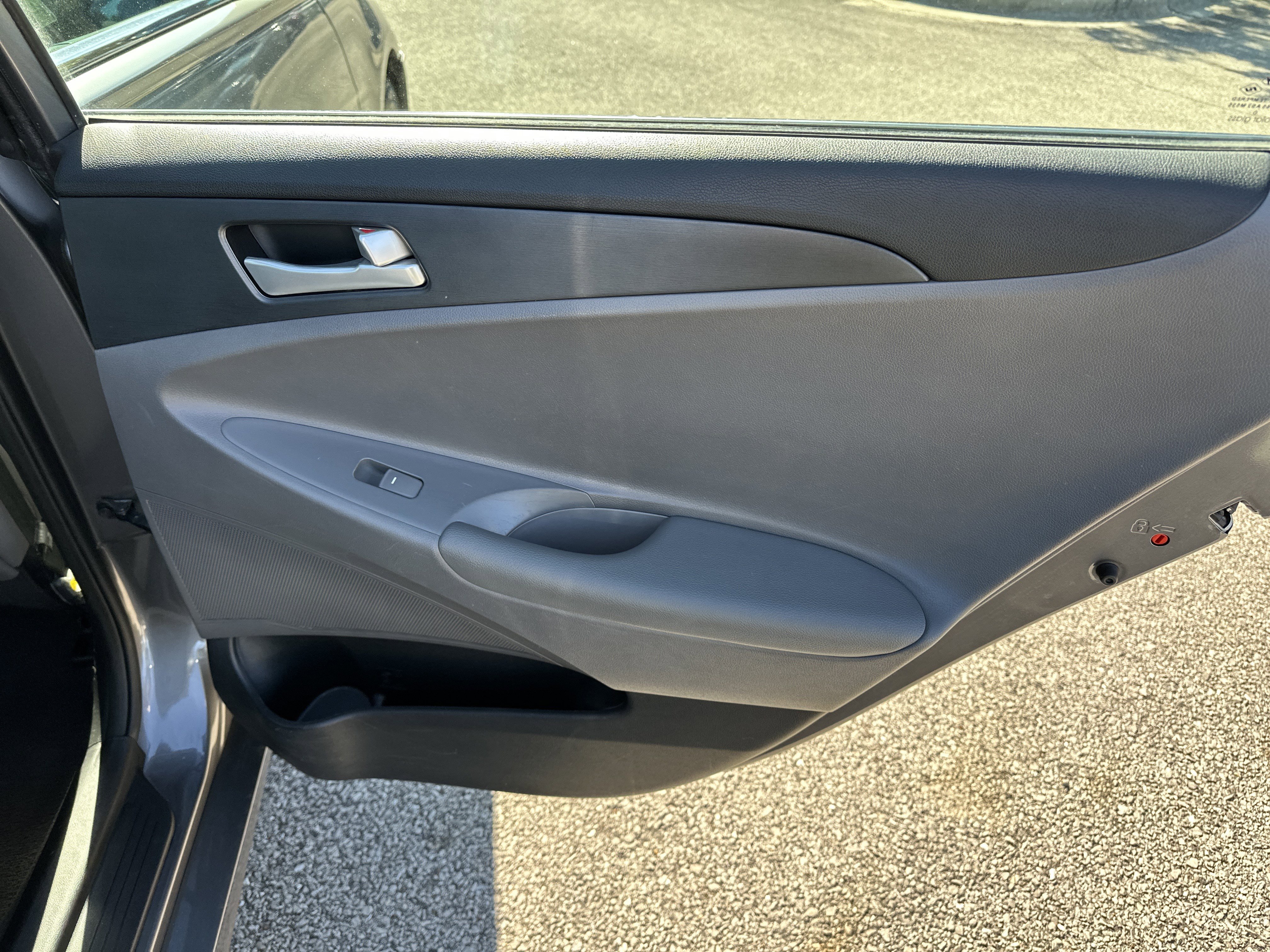 Used 2011 Hyundai Sonata GLS image 16