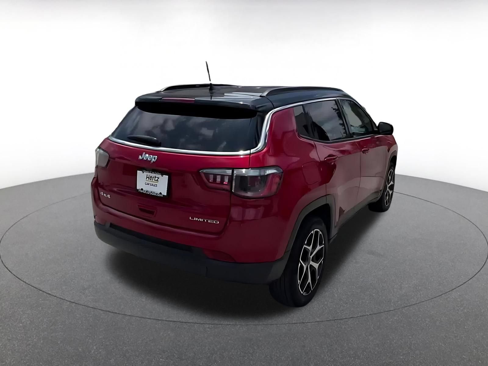 Used 2025 Jeep Compass Limited AWD/4WD image 12