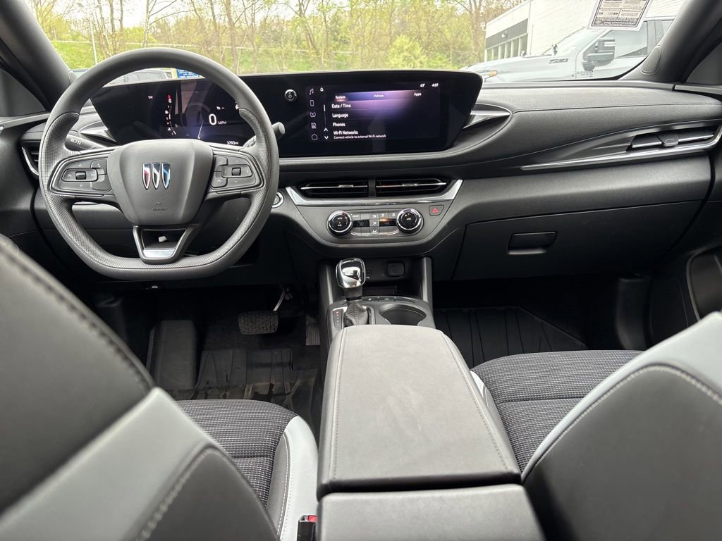 Used 2024 Buick Envista Preferred w/ Convenience II Package FWD image 17