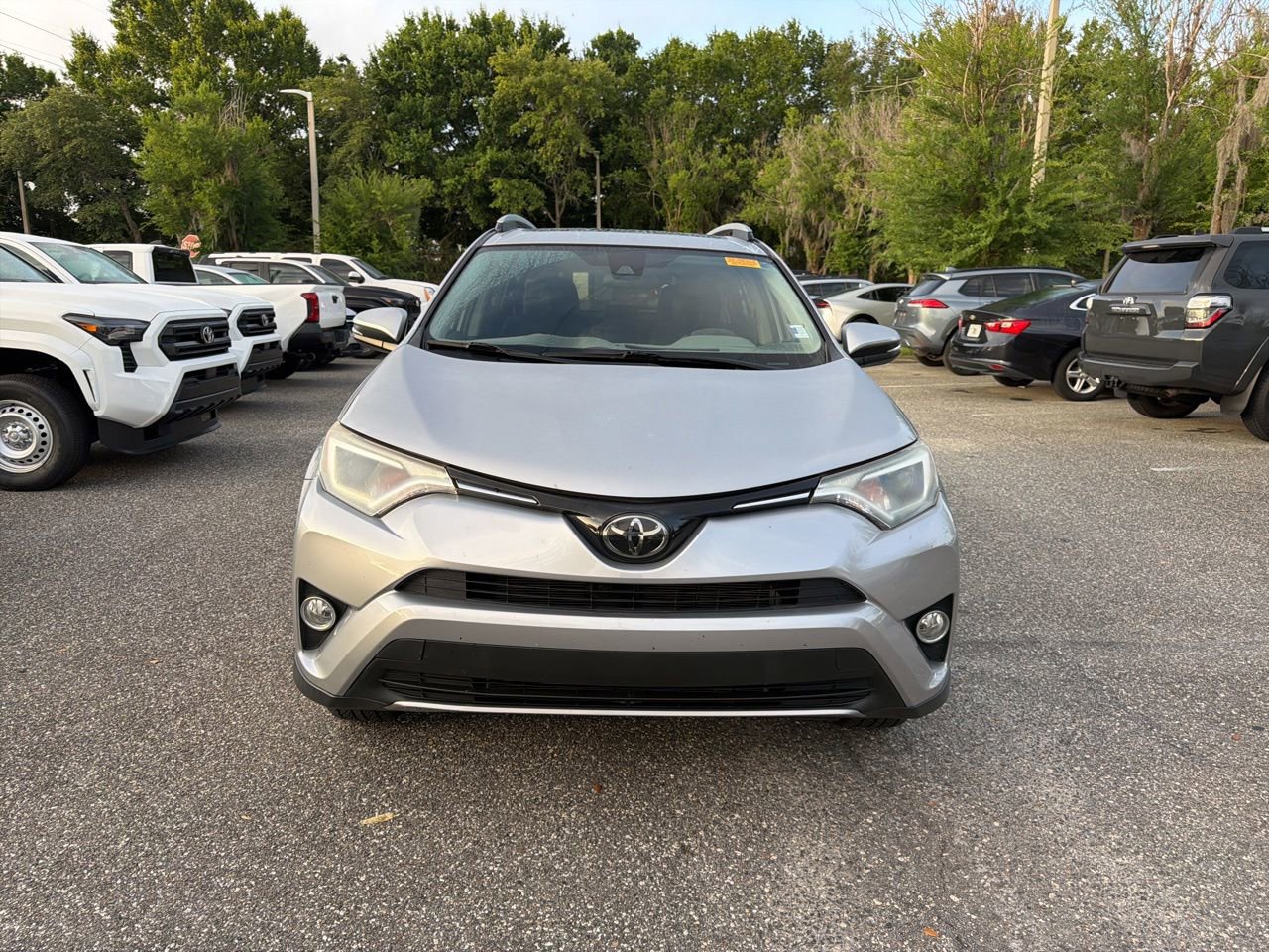 Used 2018 Toyota RAV4 XLE FWD image 8