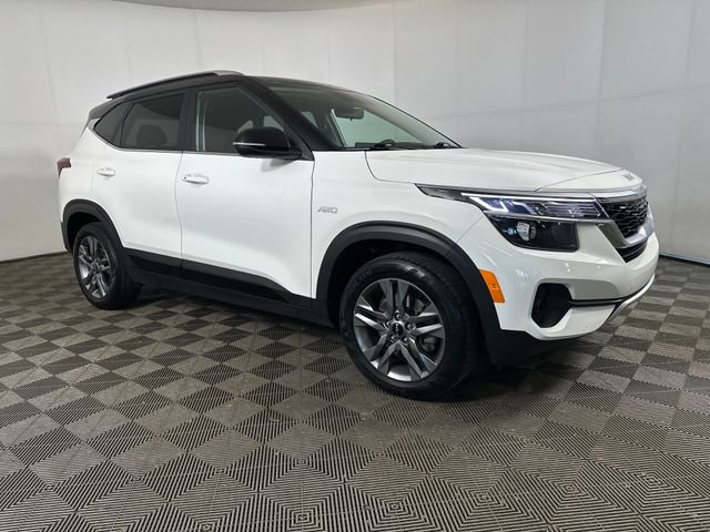 Used 2022 Kia Seltos S image 2