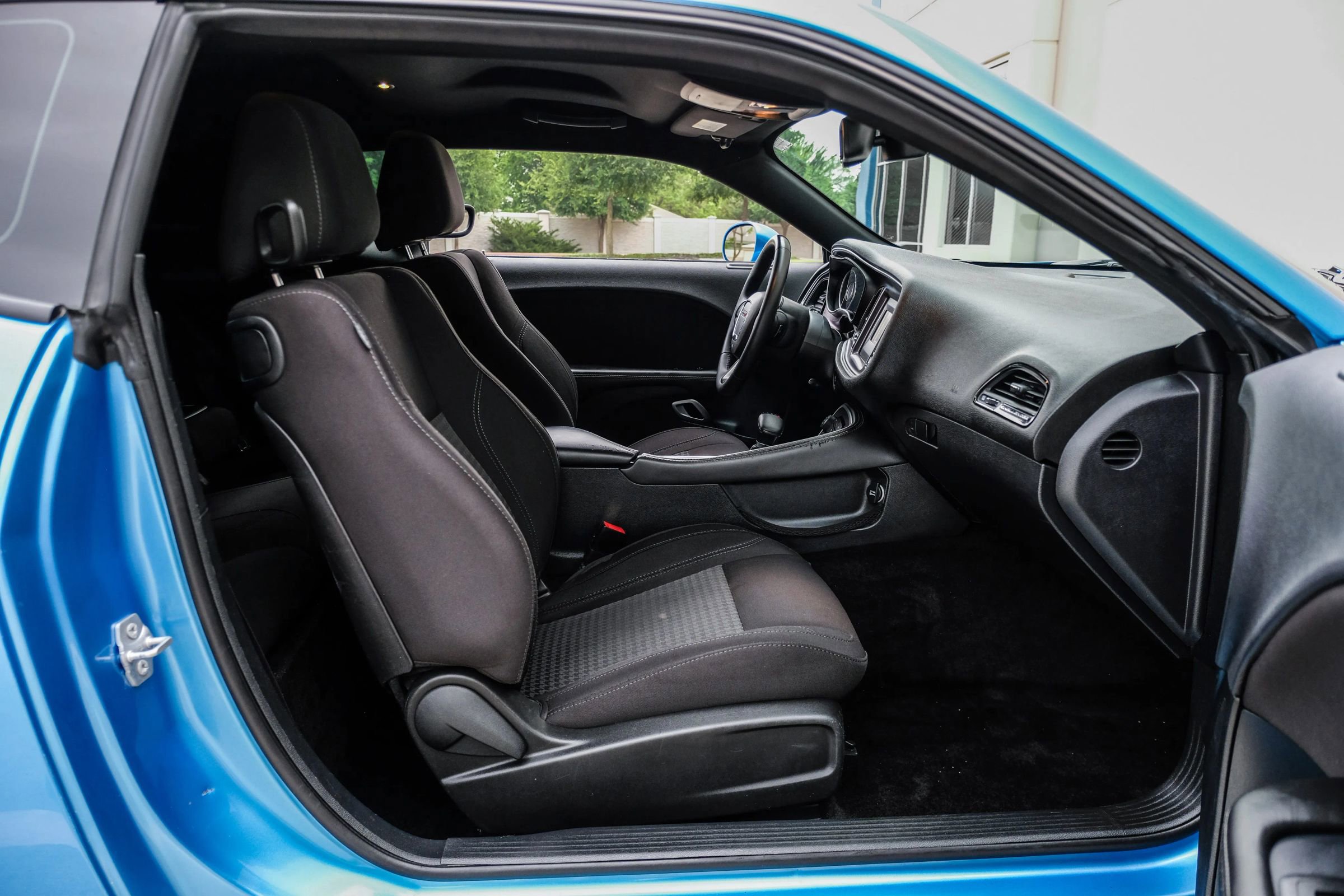 Used 2015 Dodge Challenger R/T w/ Quick Order Package 28B R/T RWD image 37