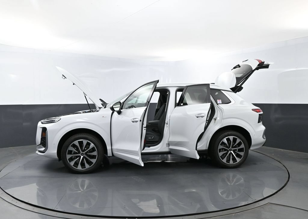New 2026 Audi Q3 quattro 2.0T AWD/4WD image 32