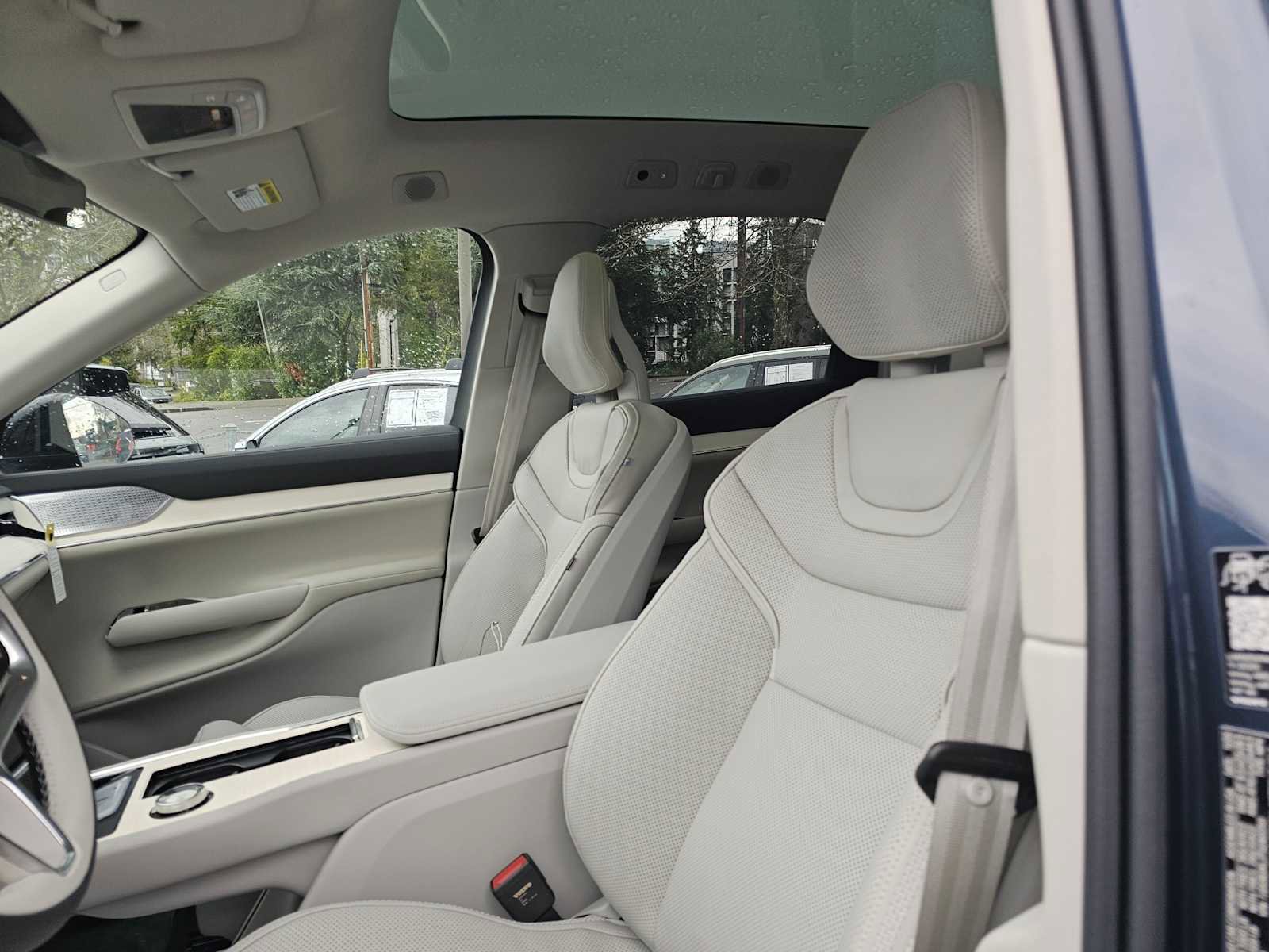 New 2026 Volvo EX90 Ultra image 21