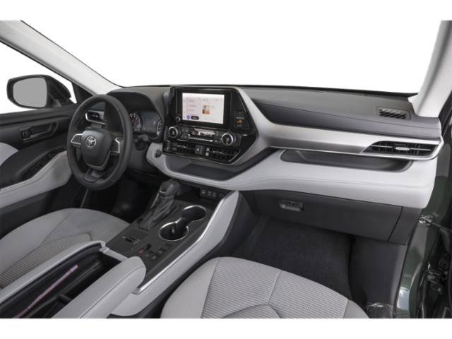Used 2025 Toyota Highlander LE AWD/4WD image 14