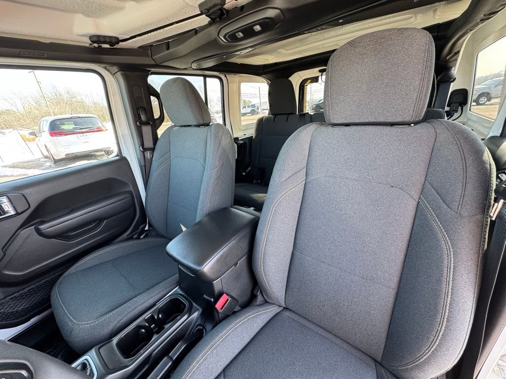 Used 2024 Jeep Wrangler Sport S image 18