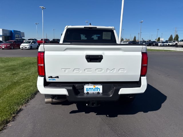 Used 2024 Toyota Tacoma TRD Off-Road AWD/4WD image 4