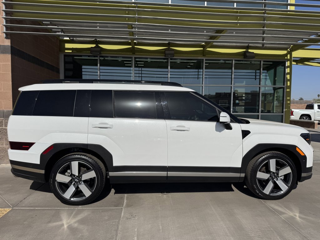 Used 2024 Hyundai Santa Fe Limited image 9