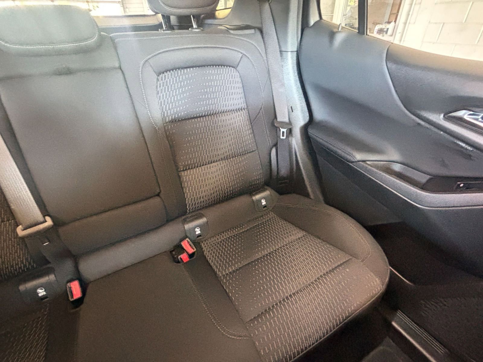 Used 2025 Chevrolet Equinox LT FWD image 37