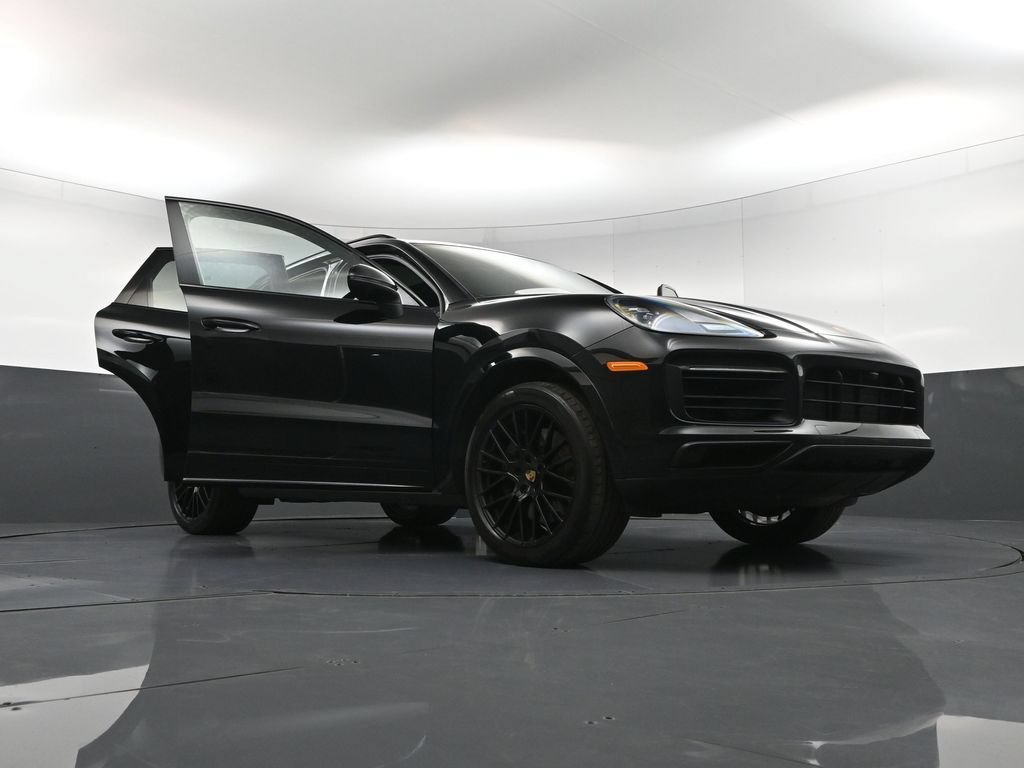 Certified 2023 Porsche Cayenne Platinum Edition AWD/4WD image 37