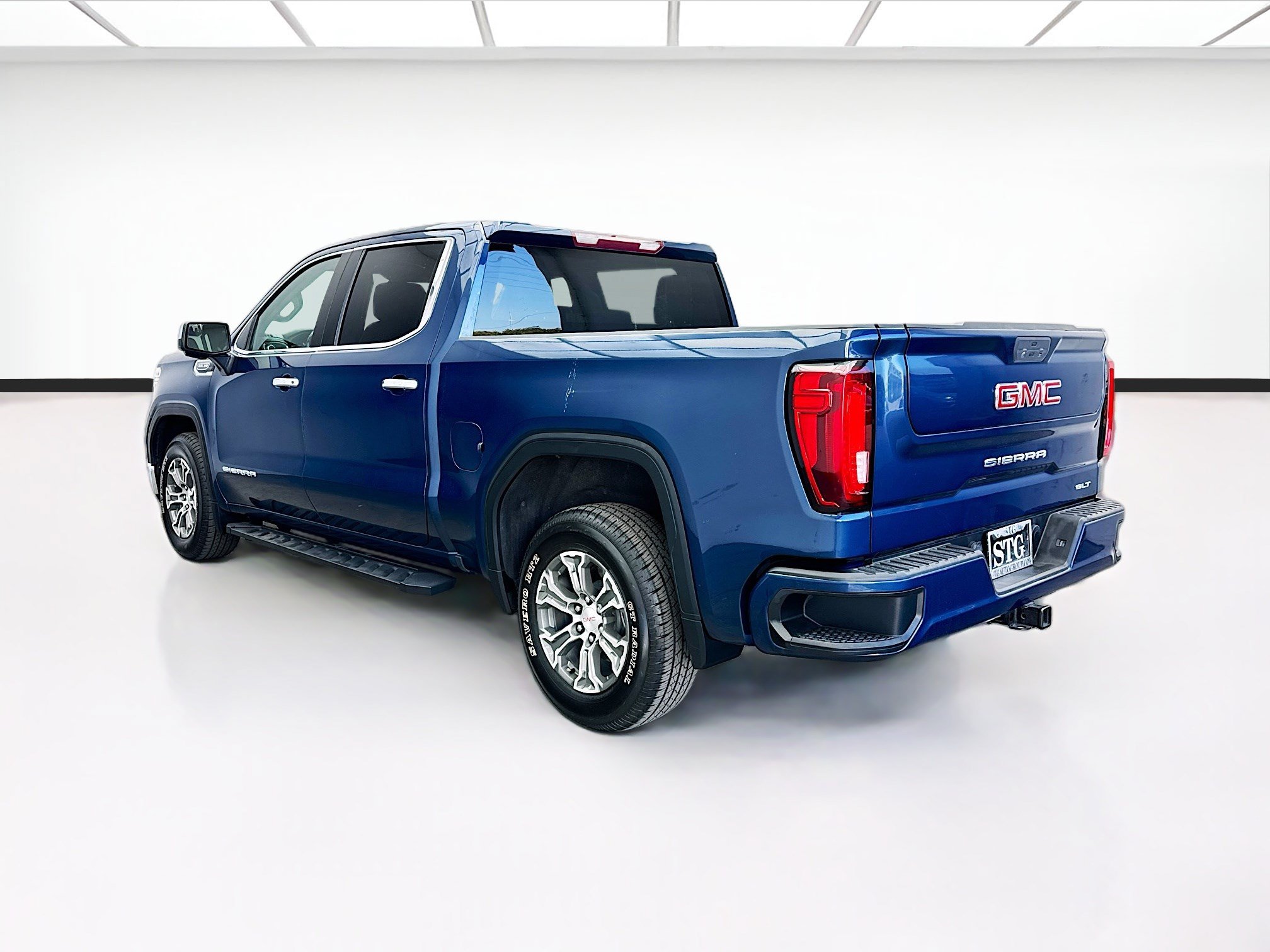 Used 2021 GMC Sierra 1500 SLT RWD image 6
