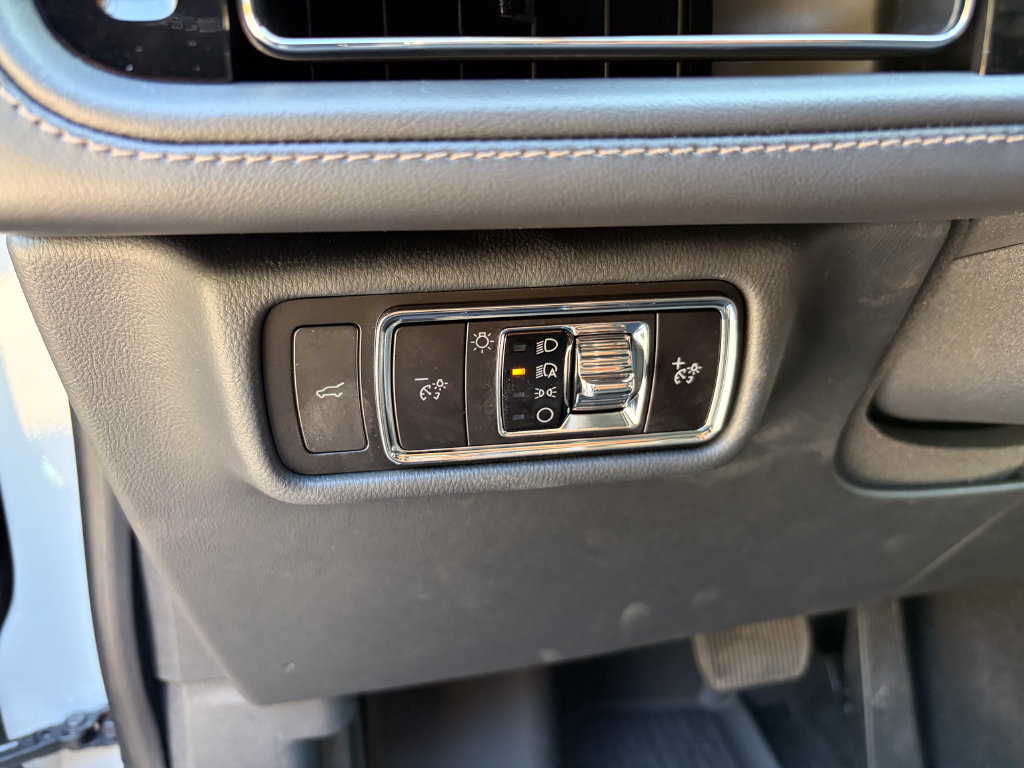 New 2027 Lincoln Aviator AWD w/ Jet Appearance Package image 12