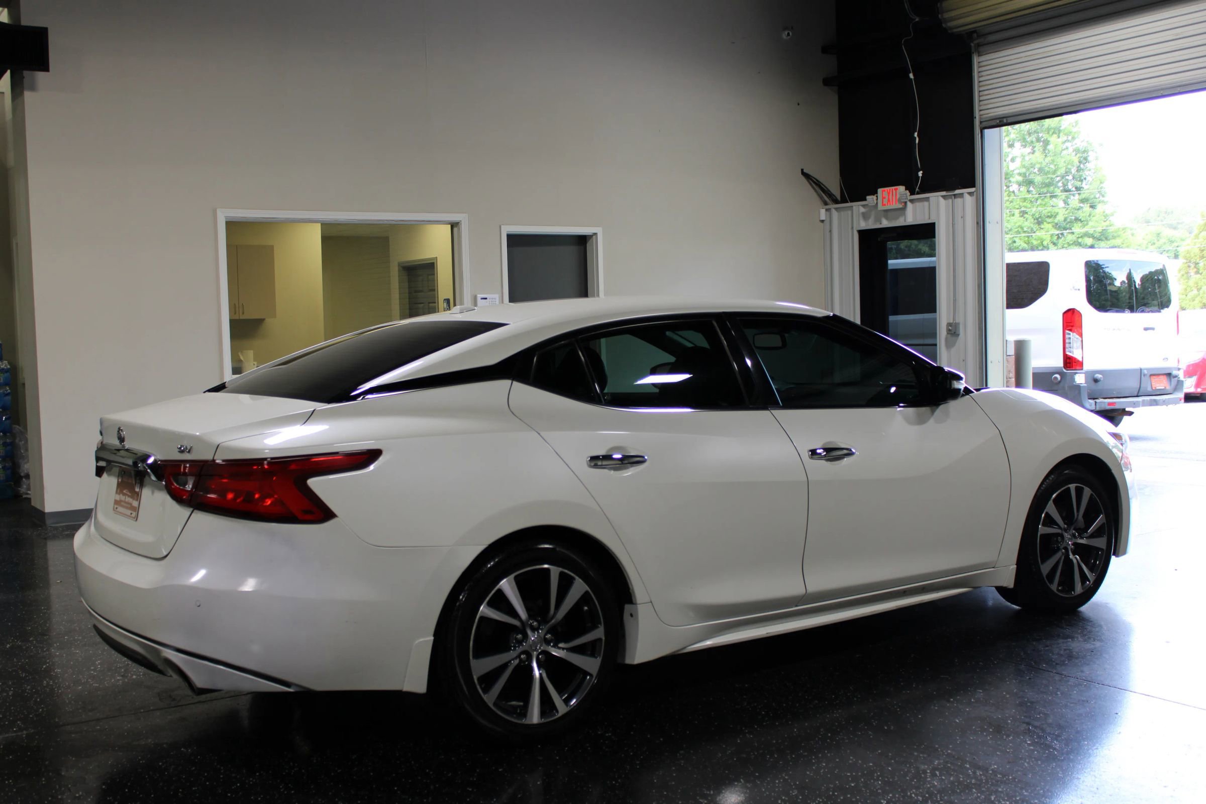 Used 2017 Nissan Maxima 3.5 SV FWD image 3