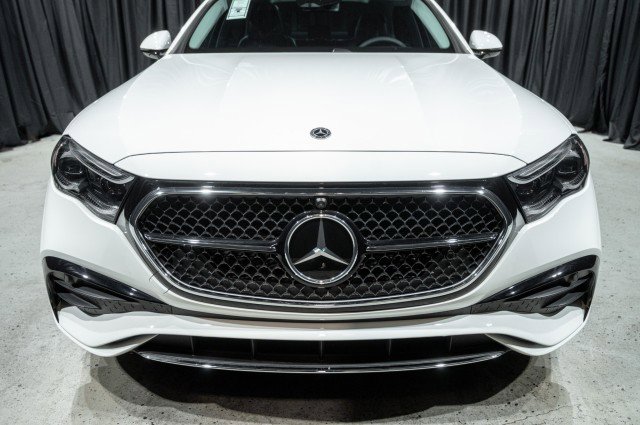 Certified 2025 Mercedes-Benz E 350 4MATIC Sedan image 2