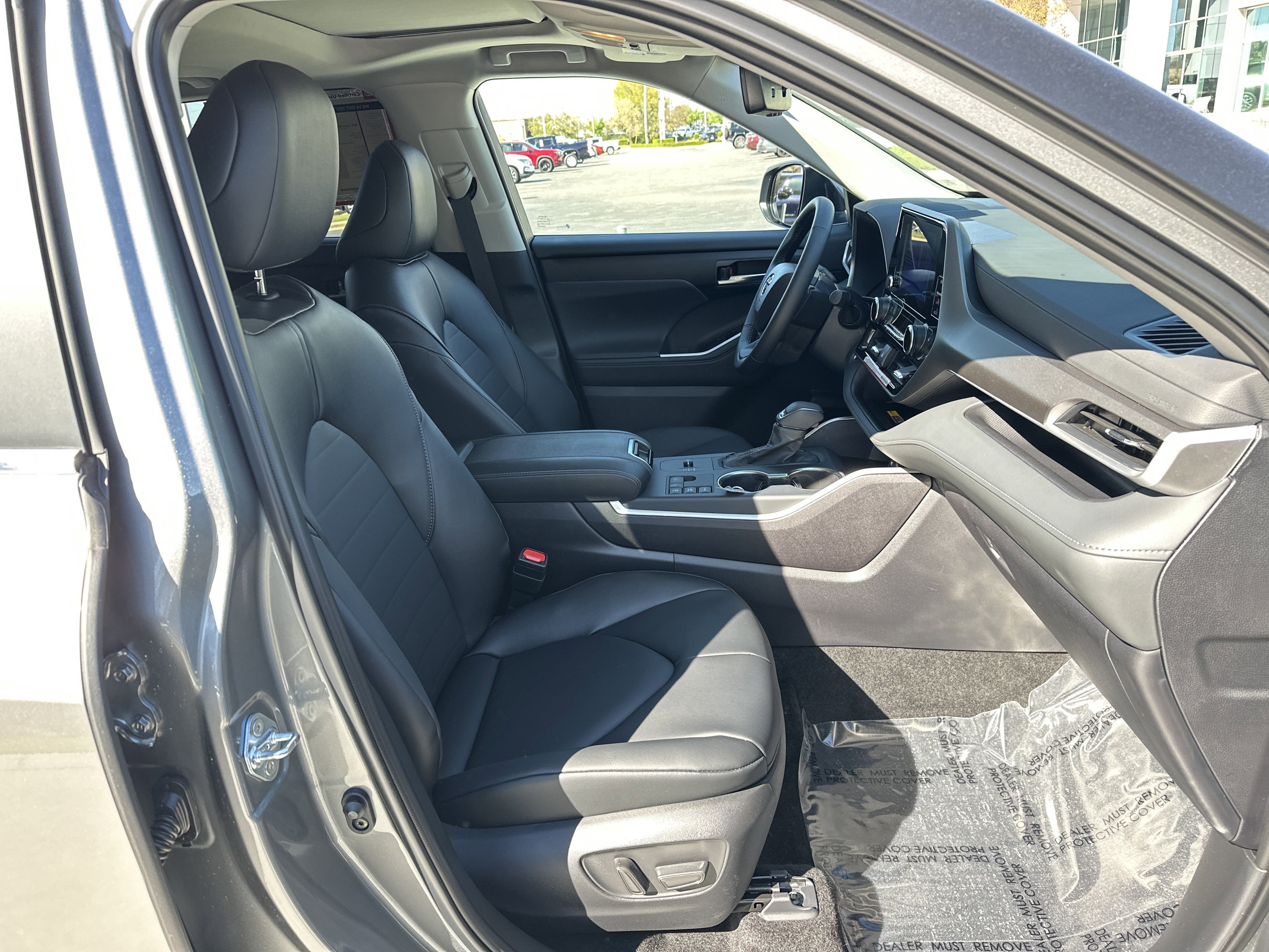 Certified 2026 Toyota Highlander XLE image 34