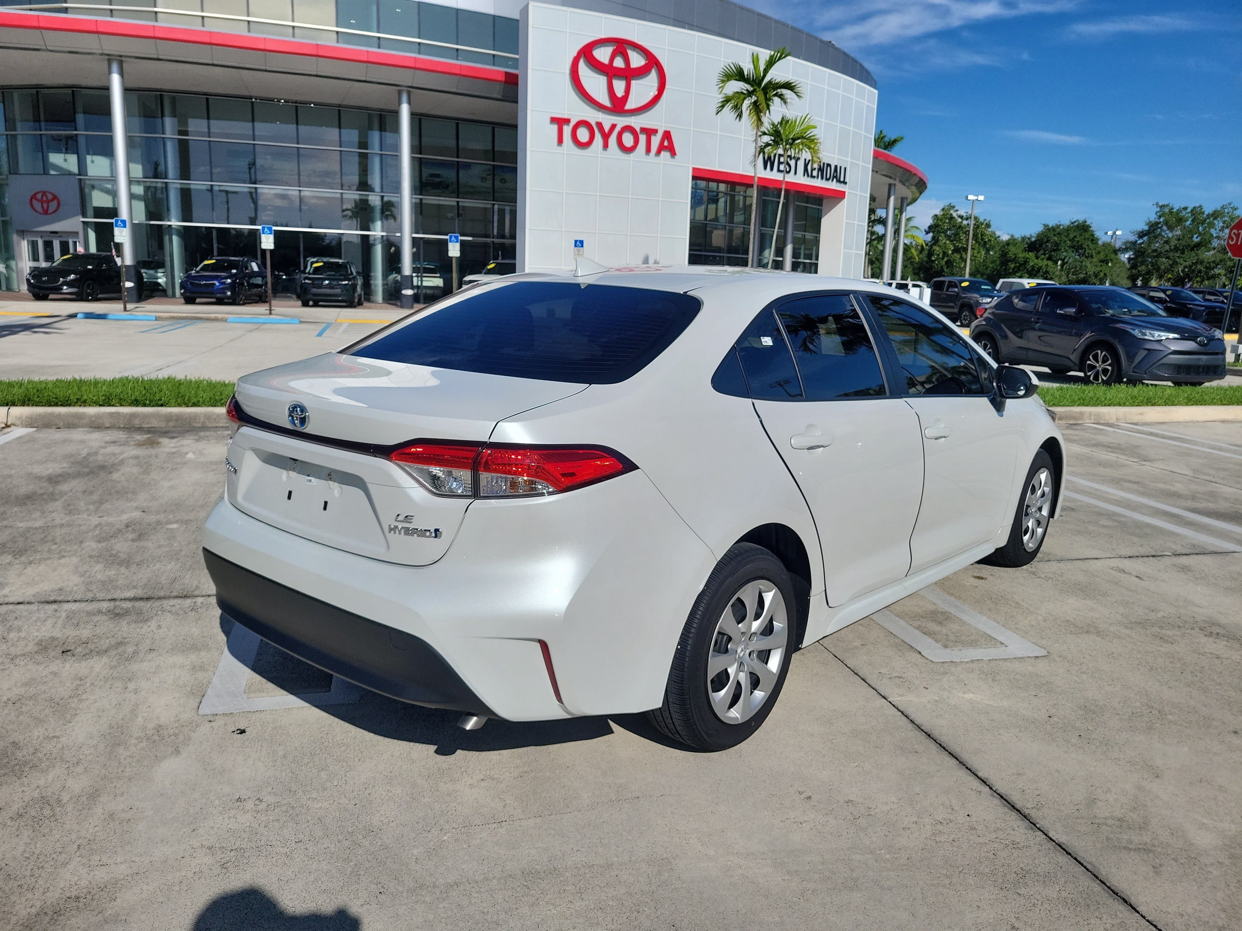 Certified 2024 Toyota Corolla LE FWD image 7