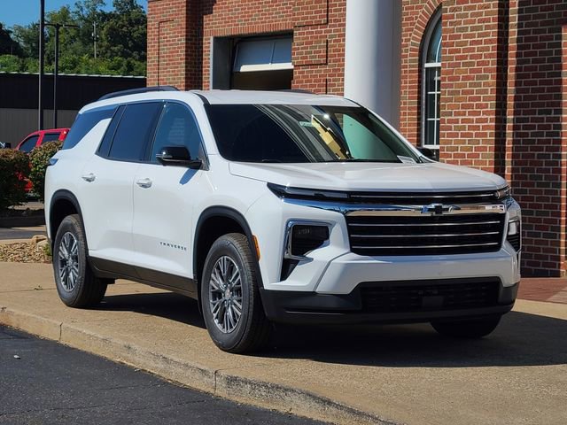 New 2026 Chevrolet Traverse LT w/ Driver Confidence Package image 3