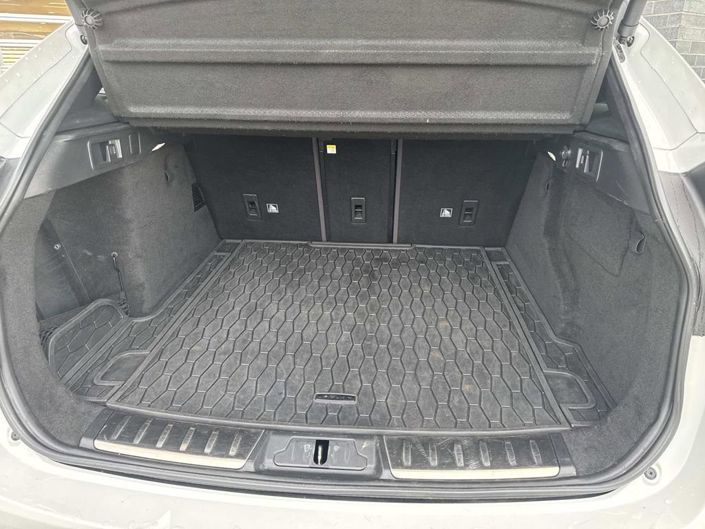 Certified 2020 Jaguar F-PACE Prestige AWD/4WD image 6