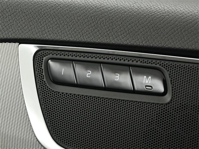 Used 2018 Volvo XC90 T5 R-Design w/ Convenience Package image 36