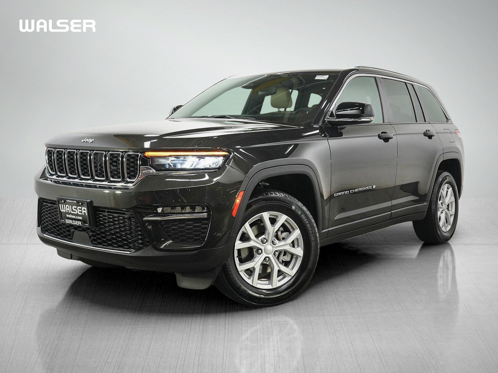 Used 2023 Jeep Grand Cherokee Limited AWD/4WD video 1