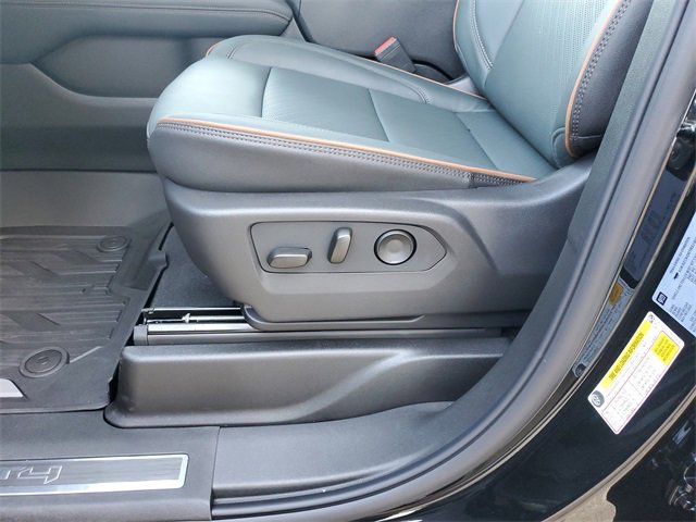 New 2026 GMC Yukon AT4 w/ AT4 Premium Plus Package image 13