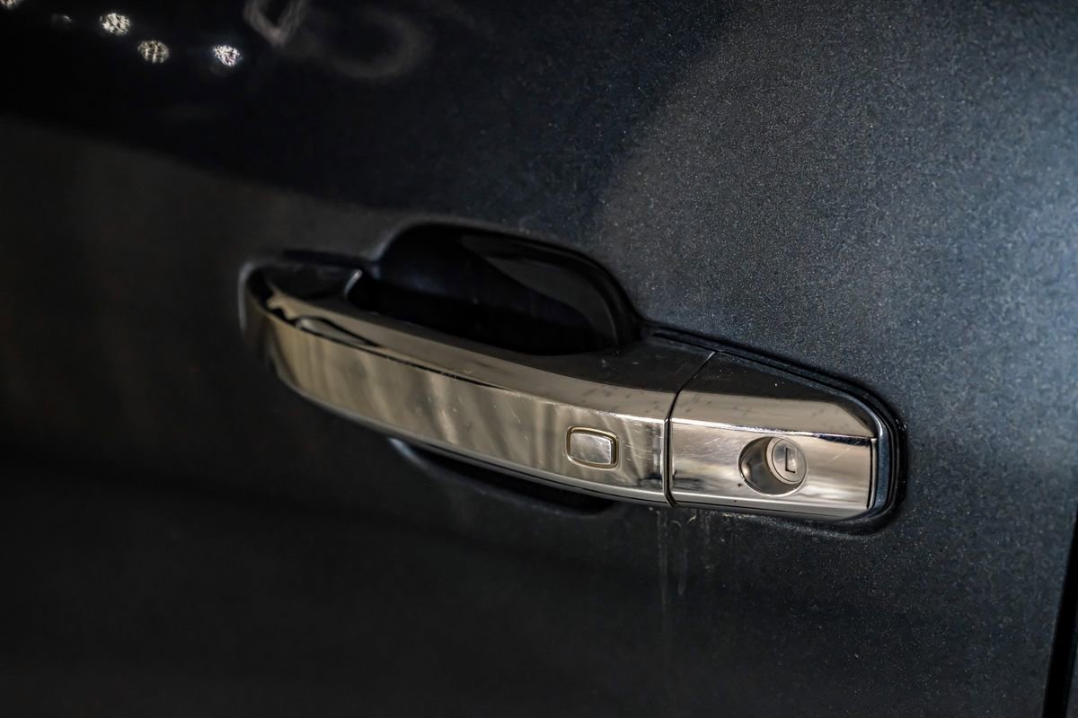 Used 2020 GMC Sierra 3500 Denali w/ Denali Ultimate Package image 38