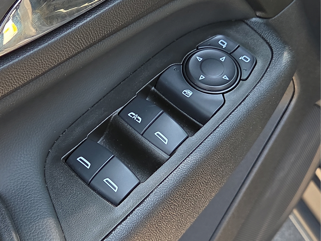 Used 2024 Chevrolet Equinox LT FWD image 14