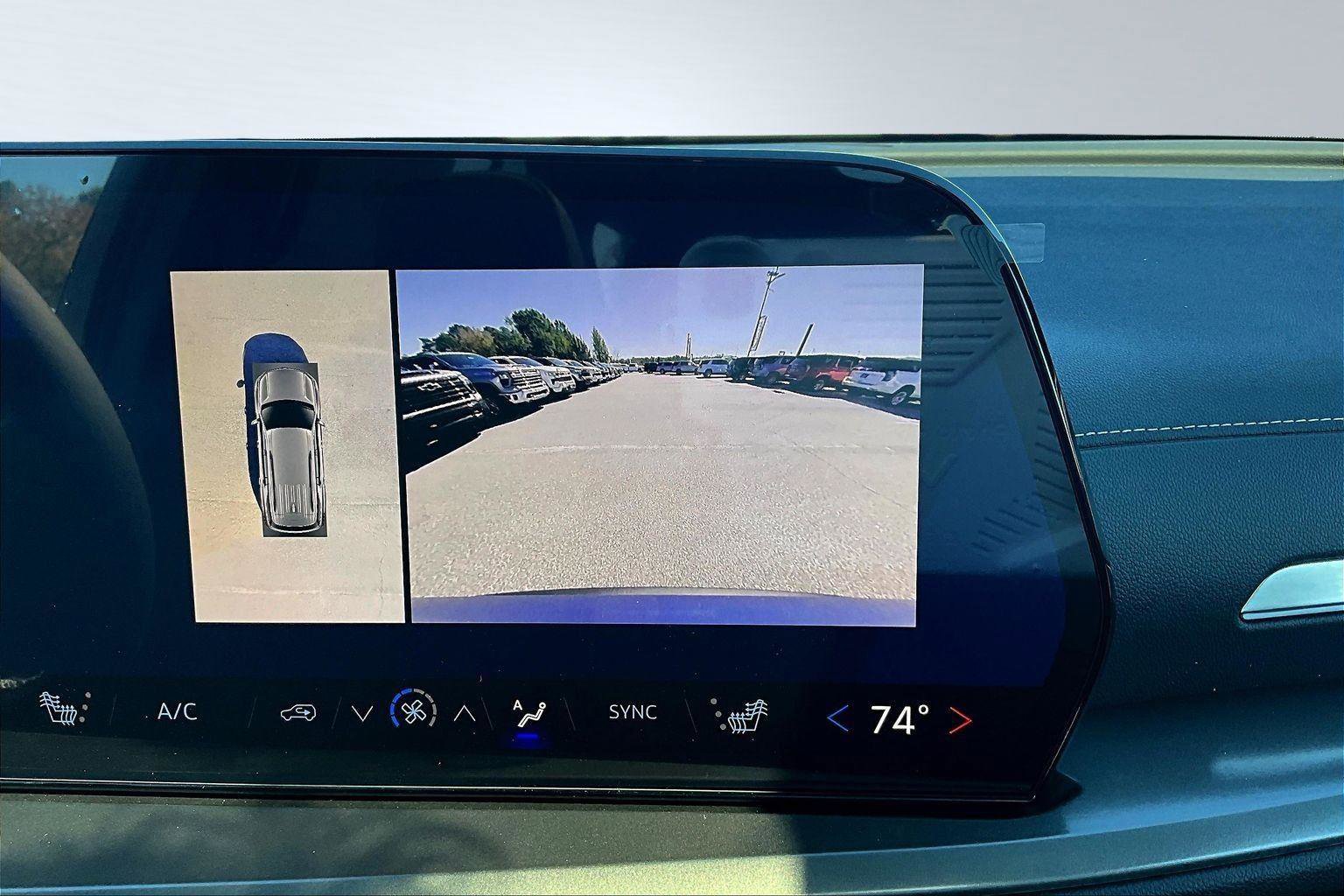 New 2026 Chevrolet Traverse LT w/ Sun and Wheel Package image 10