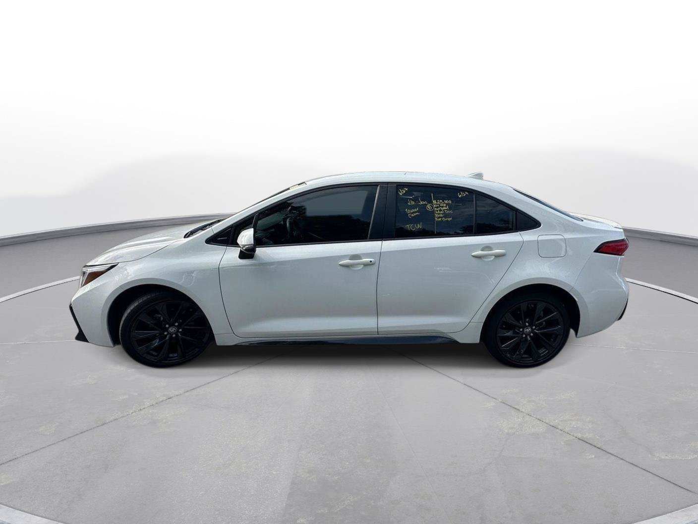 Certified 2024 Toyota Corolla SE FWD image 9