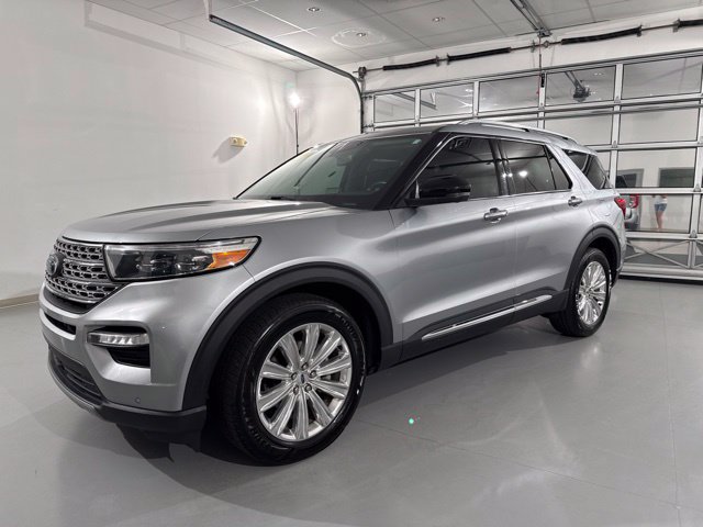 Used 2023 Ford Explorer Limited w/ Limited Technology Package RWD image 3