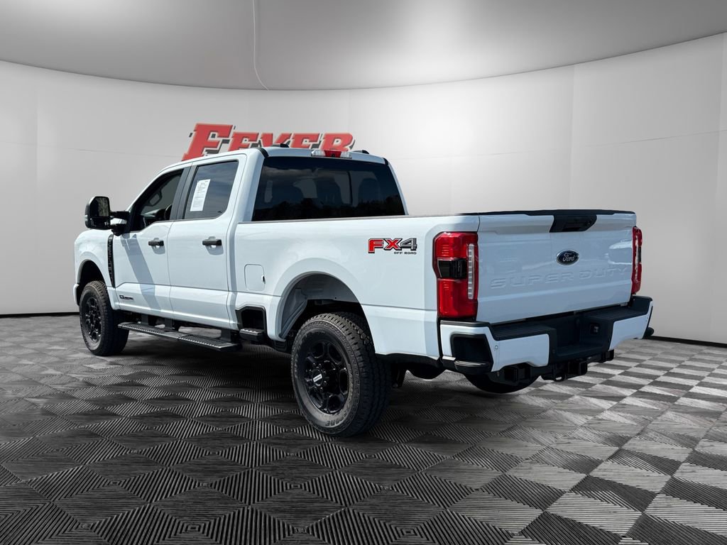 Used 2025 Ford F250 XL w/ STX Appearance Package image 3