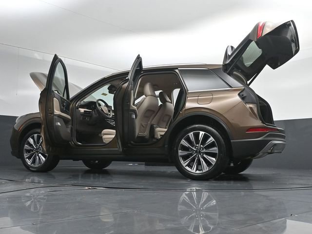 Certified 2022 Lincoln Corsair Reserve w/ Elements Package AWD/4WD image 57