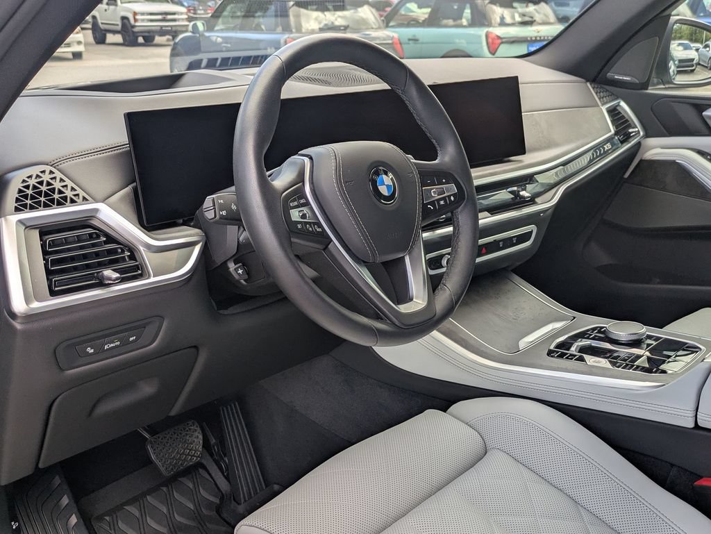 Used 2025 BMW X5 sDrive40i w/ Climate Comfort Package RWD image 27