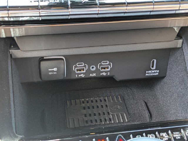 New 2026 Jeep Grand Wagoneer Summit AWD/4WD image 35