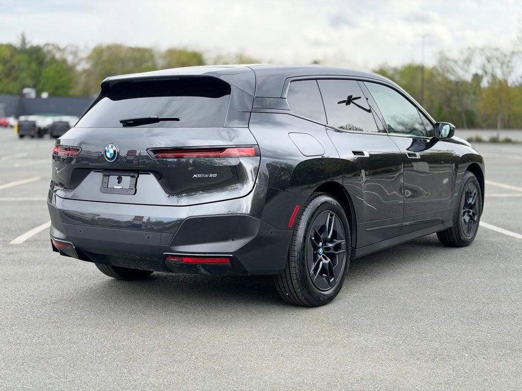 Certified 2024 BMW iX xDrive50 w/ Premium Package AWD/4WD image 7