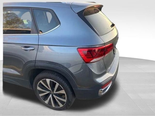 Used 2024 Volkswagen Taos SE image 14