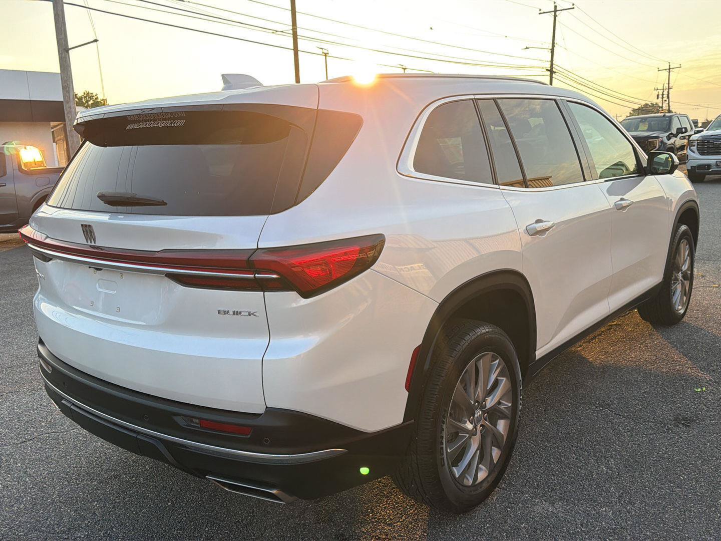 Used 2025 Buick Enclave Preferred FWD image 21