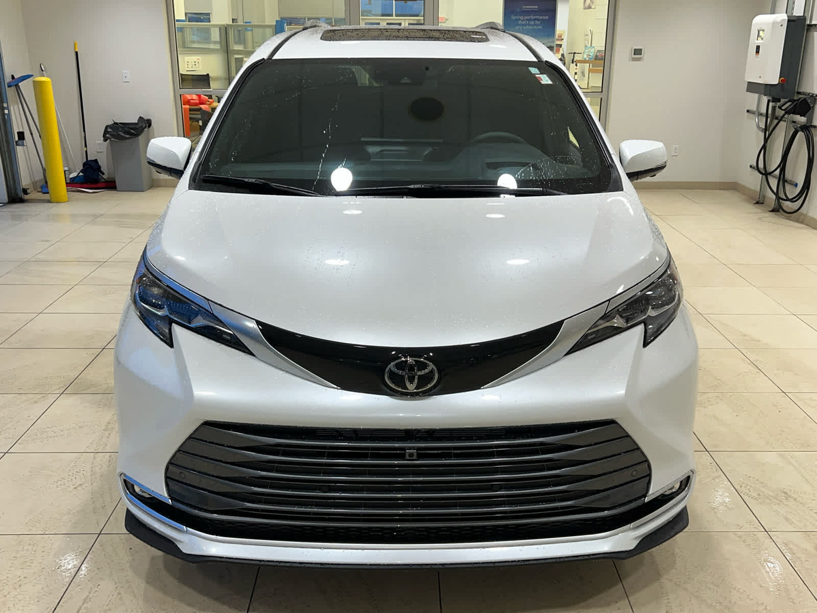 New 2026 Toyota Sienna Platinum AWD/4WD image 3