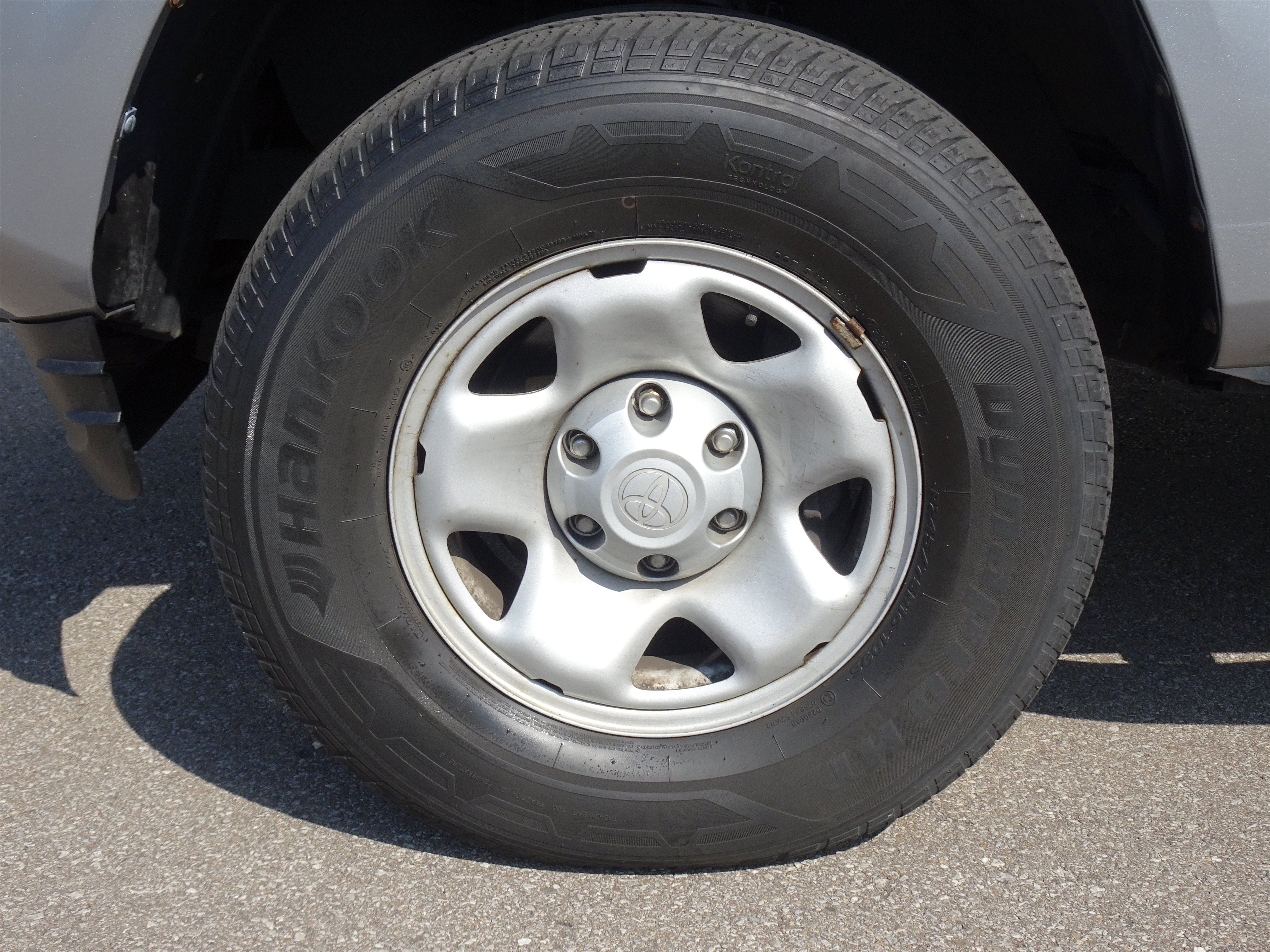 Used 2020 Toyota Tacoma SR AWD/4WD image 26