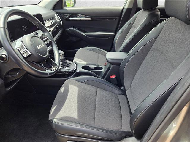 Used 2025 Kia Seltos S FWD image 16