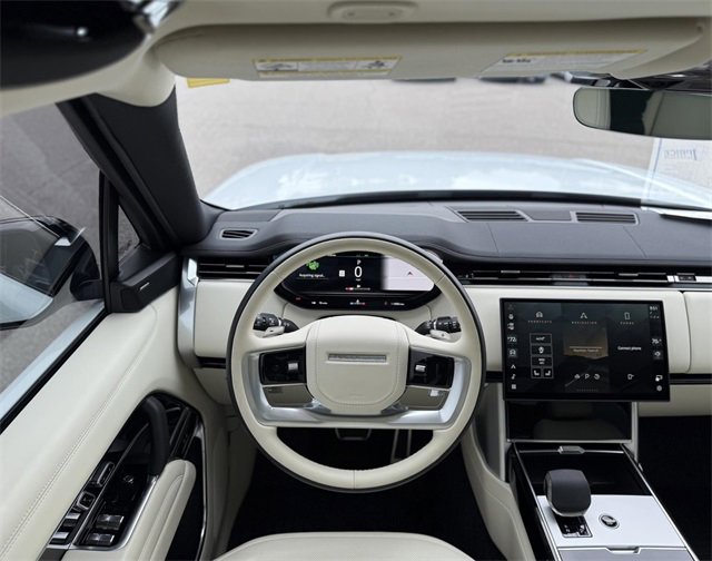 Used 2025 Land Rover Range Rover Long Wheelbase SE image 25