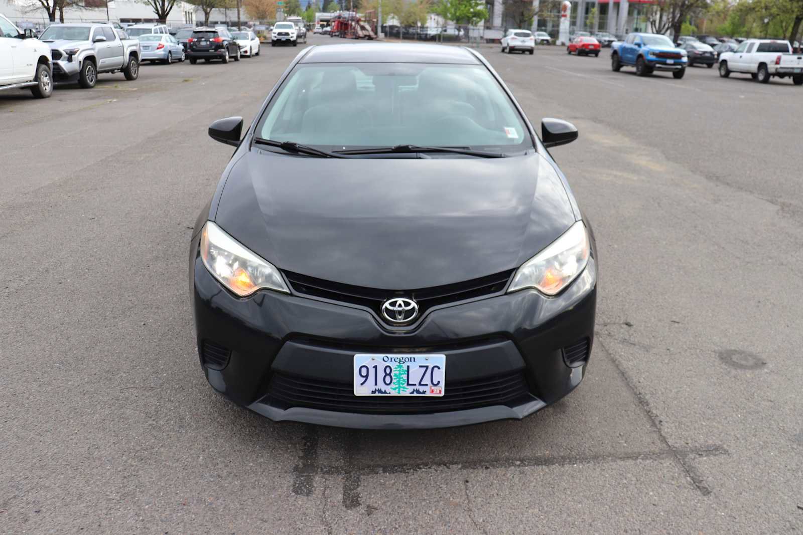Used 2014 Toyota Corolla LE FWD image 2
