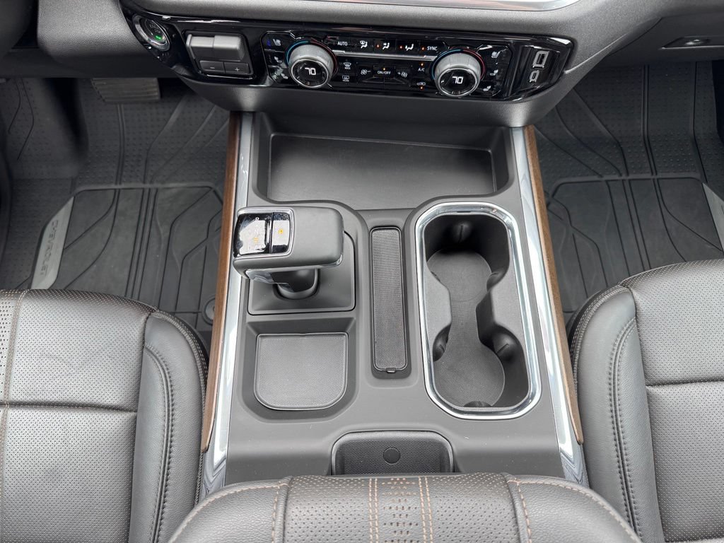 Certified 2025 Chevrolet Silverado 1500 High Country w/ High Country Premium Package AWD/4WD image 31