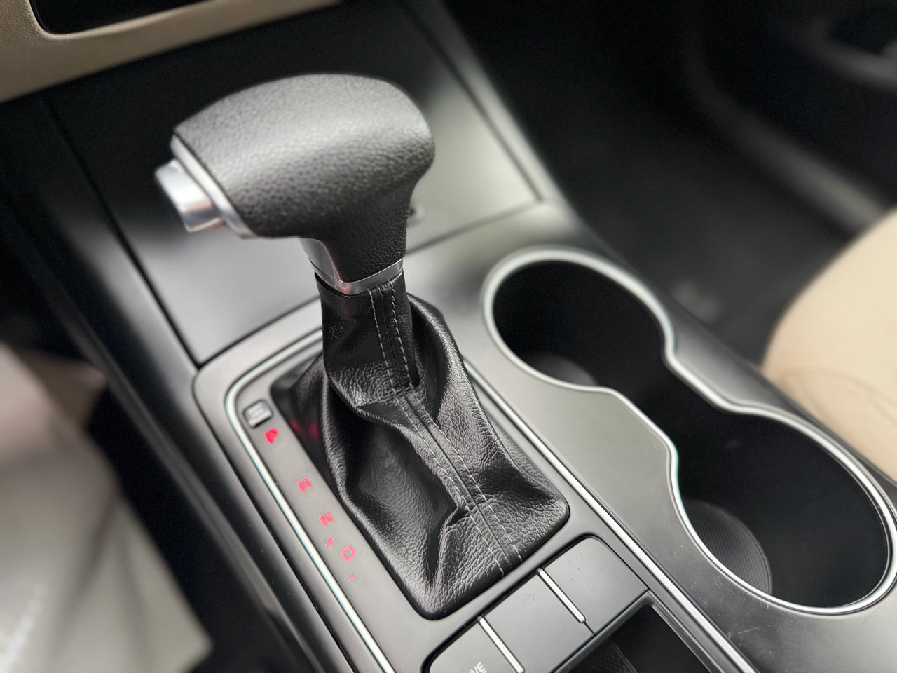 Used 2019 Kia Sorento LX image 22