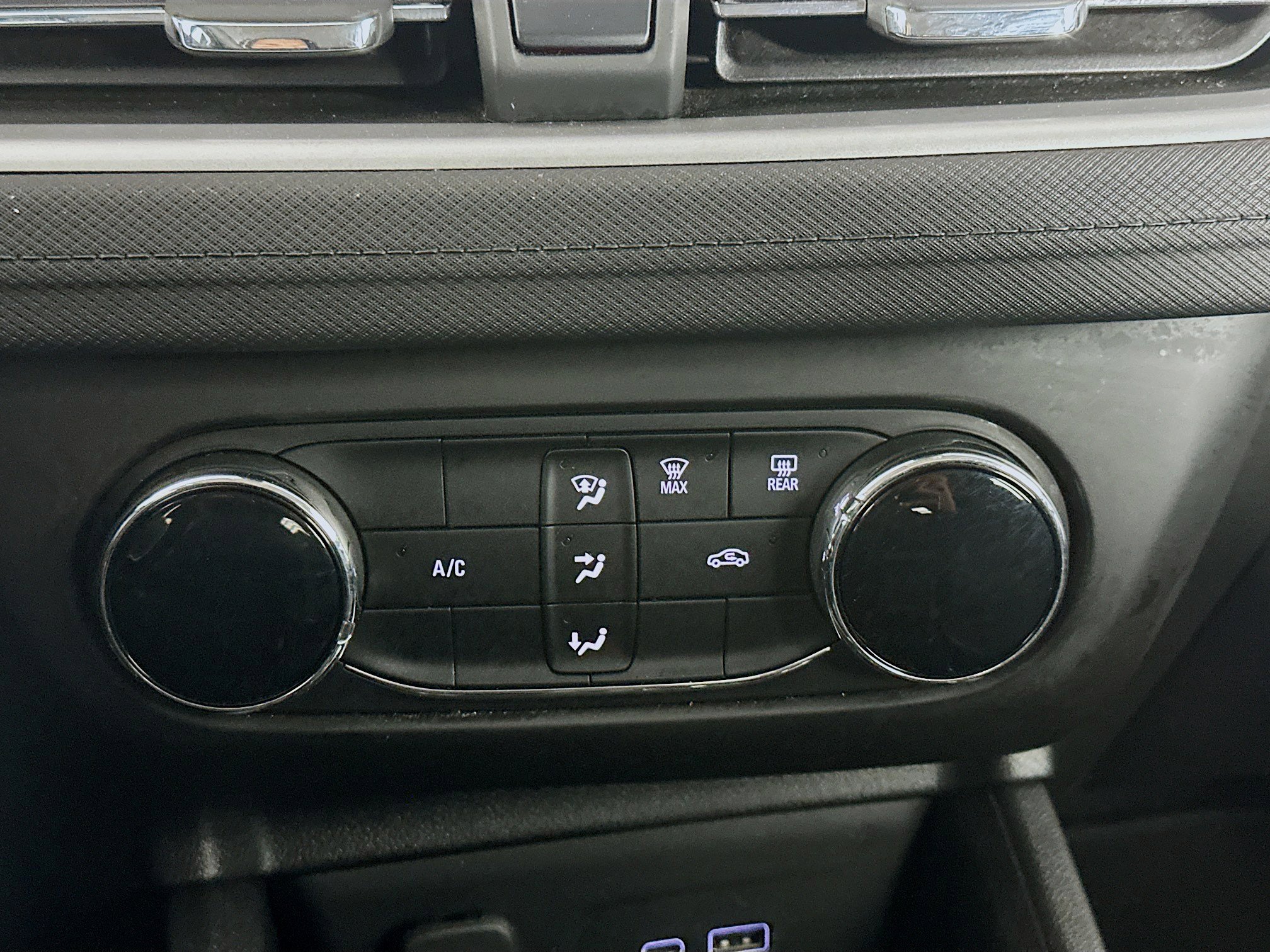 Used 2024 Chevrolet TrailBlazer LS image 22