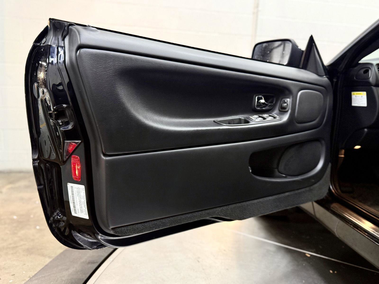 Used 2004 Volvo C70 HT FWD image 11